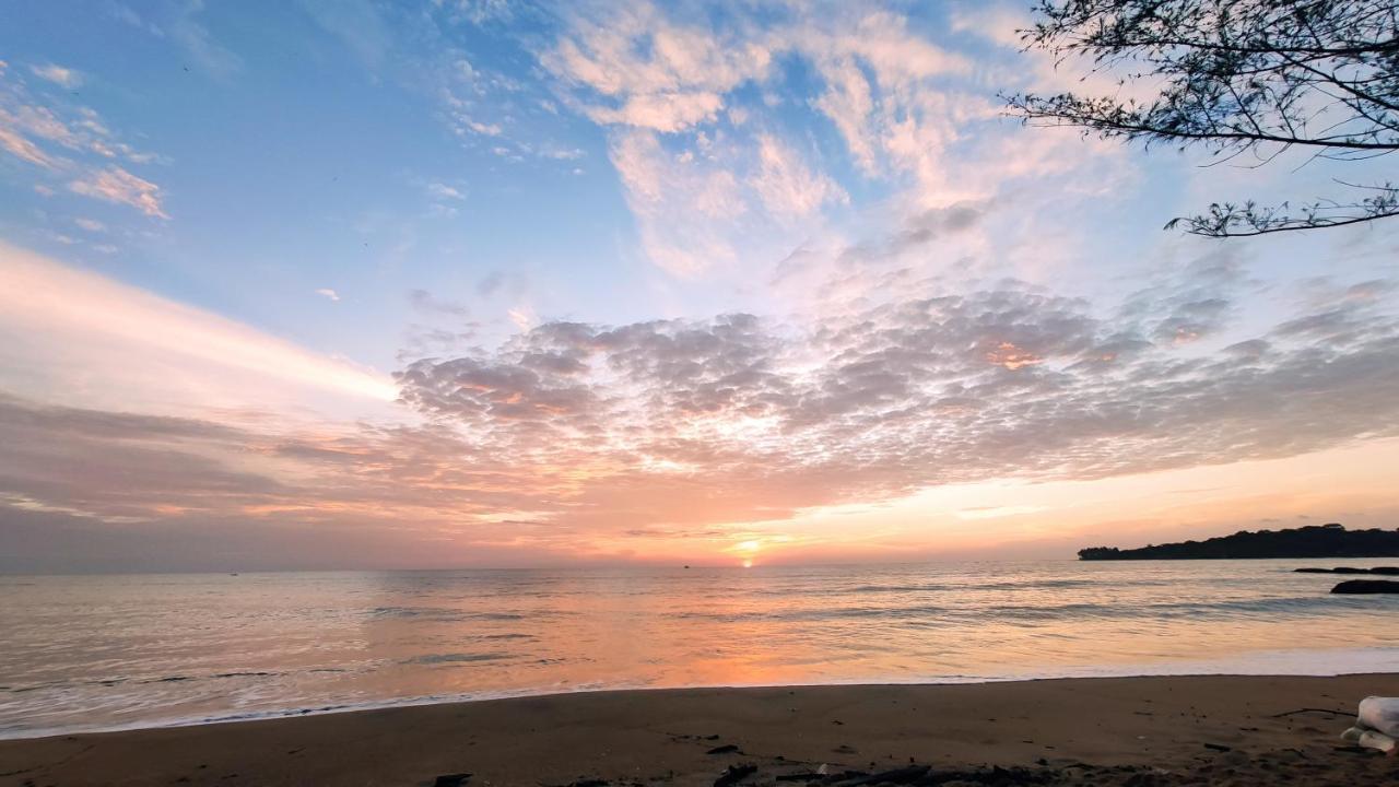 Surf Beach Hotel อารูกัมเบย์ ภายนอก รูปภาพ